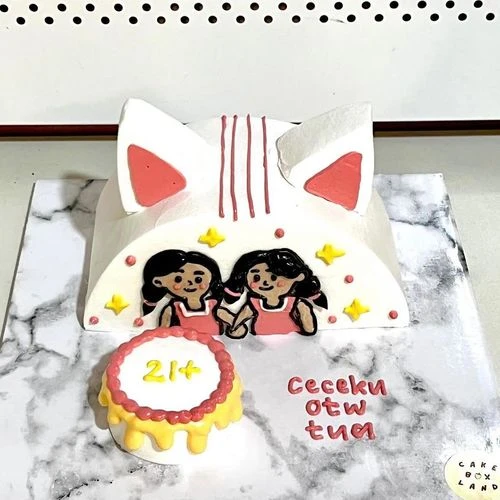 HALF CAKE